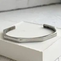 دستبند بنگل مردانه رنگ ثابت