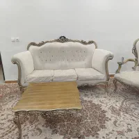 مبل کلاسیک کارکرده سالم هشت نفره به همراه عسلی|مبلمان خانگی و میز عسلی|شهرکرد, |دیوار
