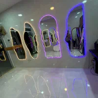 آینه قدی بک‌لایت پایه‌دار با قاب فلزی و چوبی