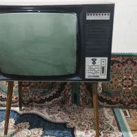 تلویزیون مبله چوبی بزرگ عتیقه وقدیمی|کلکسیون اشیاء عتیقه|سقز, |دیوار