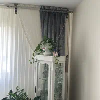 دو عدد دکور پرده مدرن به همراه اکسسوری و چوب پرده