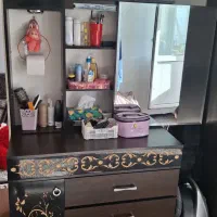 میز آرایشی و مبل ۷ نفره