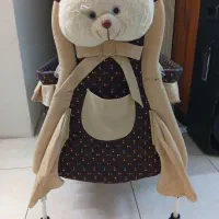 تخت کنار مادر