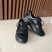 تعدادی کفش کتانی اسپورت سایز ۳۸ و ۳۷|کیف، کفش، کمربند|مشهد, شهید فرامرز عباسی|دیوار