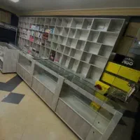 قفسه و ویترین