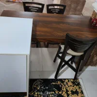 میز جزیره به همراه سه صندلی