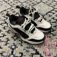 نایک ایر مونارک ۴