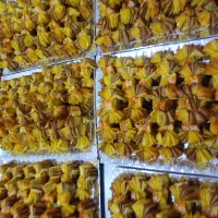 انواع شیرینی به قیمت تولیدی|خوردنی و آشامیدنی|اصفهان, دستگرده|دیوار