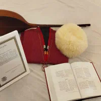 کتاب توُی غازال لاری