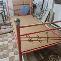 تخت خواب فلزی یک نفره