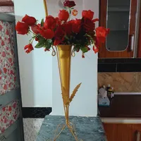گل و گلدان
