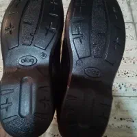 اصل چرم به سایز40مشکی 41 قهوه‌ای با کف طبی وراحت