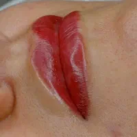 خدمات رایگان میکروبلیدینگ ابرو|خدمات آرایشگری و زیبایی|رشت, معلم|دیوار