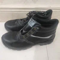 کفش ایمنی کاملا نو و سالم و با کیفیت