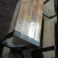 تعدادی نیمکت چوبی فلزی|صندلی و نیمکت|بهارستان, |دیوار