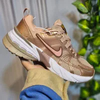 کتونی نایک وی تو کی رانینگ کالباس رنگ اثتثنایی