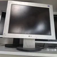 به یک همکار آشنا ب کارکامپیوتر و اینترنت