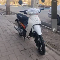 یک موتور سیکلت ویو