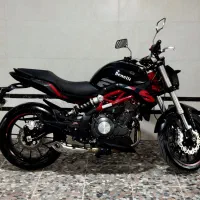 بنلی ۳۰۰ مدل ۴۰۲ صفر