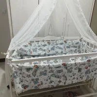 گهواره و تخت کنار مادر با رختخواب کاملا سالم|تخت و صندلی بچه|شهریار, شهریار|دیوار