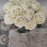 ۱۲ شاخه گل رز سفید همراه گلدان|گل مصنوعی|قم, نیروگاه|دیوار
