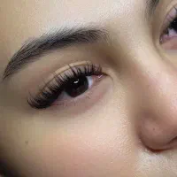 اکستنشن مژه و کاشت مژه