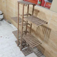 استند چوبی گل|گل و گیاه طبیعی|کرج, مهرویلا جنوبی|دیوار