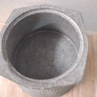 دیگچه سنگی قدیمی|کلکسیون اشیاء عتیقه|قم, سید معصوم|دیوار