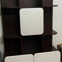 تخت خواب یک نفره همراه با کتابخانه|تخت و سرویس خواب|شاهین‌شهر, حافظ جنوبی|دیوار