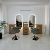 اجاره اتاق و لاین در سالن زیبایی