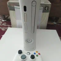 یک XBOX 360کپیخورجیتگ‌با 13بازی و دسته اصلی