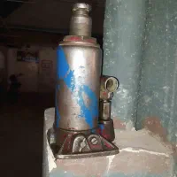 جک روغنی ۵ تُن