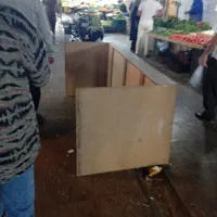 میز فروش میوه و تره بار