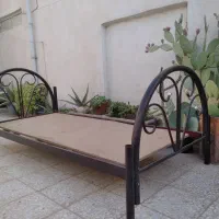 تخت یک نفره فلزی