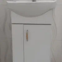 روشویی کابینتی با شیر