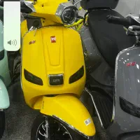 موتور وسپا  زرد مات خشک عروسک