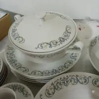 سرویس چینی اصل ۵۶ پارچه