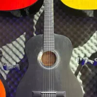 گیتار متاع پور ، مشکی