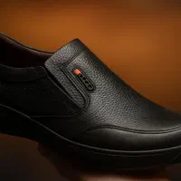 کفش چرم با قیمت بسیار ویژه