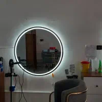 آینه ارایشگاه