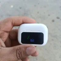 کیف مدارک شامل کارت های بانکی کارت ملی