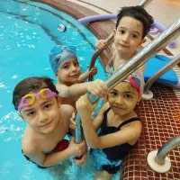 آموزش شنا تخصصی کودکان (دختر و پسر)