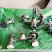 شیرآلات ، روشویی باپایه وسرویس آینه و جای مایع و..