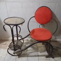 میز تلفن تمیز و مرتب
