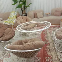 میز با رویه شیشه ای