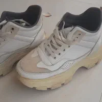 کتونی محکم وسالم