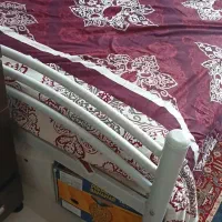 تخت اهنی دوطبقه