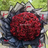 دسته گل و باکس رُز روبانی متنوع
