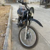 200 مدارک دار