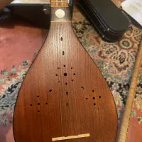 سه تار|سازهای سنتی|تهران, ارامنه|دیوار